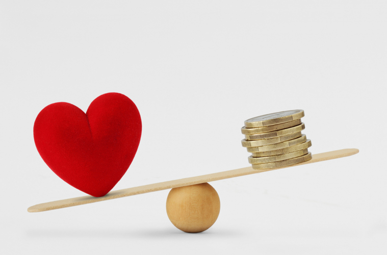 Herz und Geld balancieren